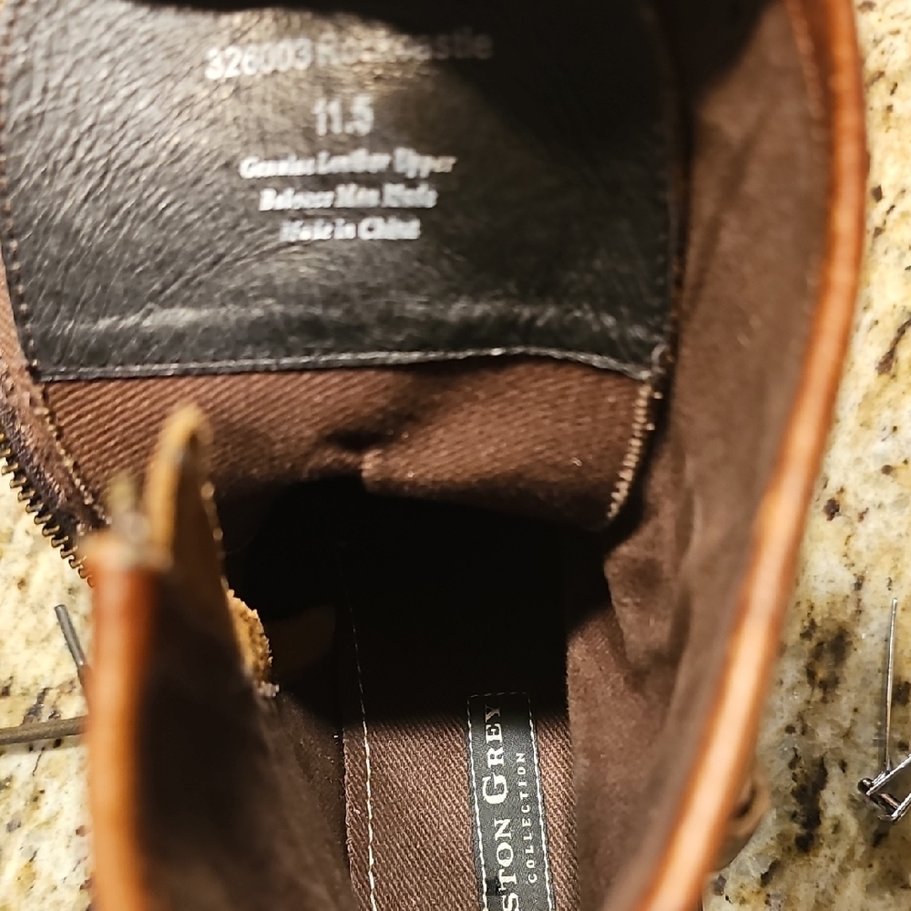 Rugged Men's Leather Lace-Up Boots - Picture 8 of 8
